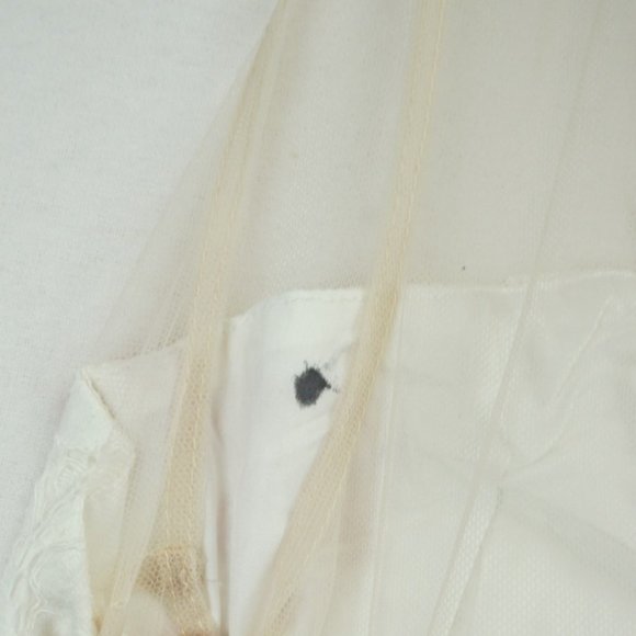 ✨BB Dakota RSVP Flavia Embroidered Lace Dress - Picture 7 of 8